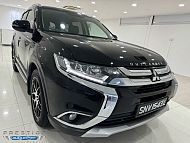 Mitsubishi Outlander 2.4 CVT AWD Sunroof Facelift 2015 Black